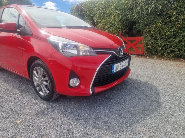 Toyota Yaris Hatchback, Petrol, 2016, Red