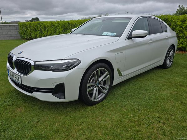 BMW 5-Series Saloon, Petrol Plug-in Hybrid, 2021, White