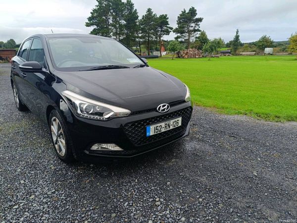 Hyundai i20 Hatchback, Petrol, 2015, Black