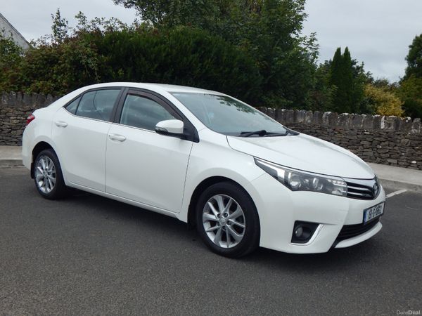 Toyota Corolla Saloon, Diesel, 2015, White
