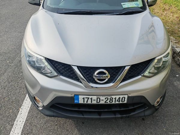 Nissan Qashqai SUV, Petrol, 2017, Grey