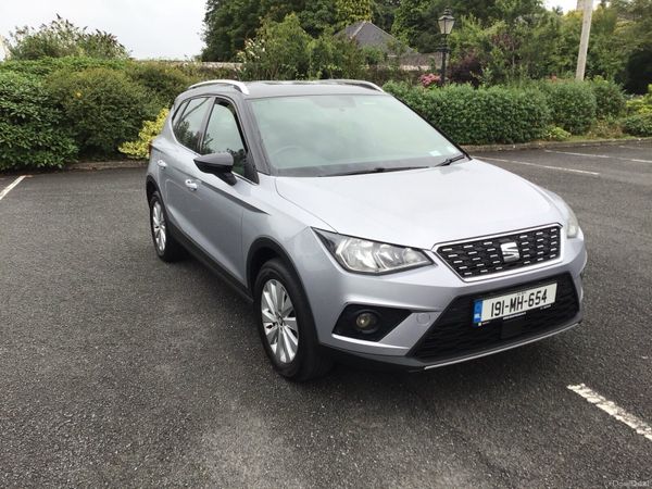SEAT Arona SUV, Diesel, 2019, Grey