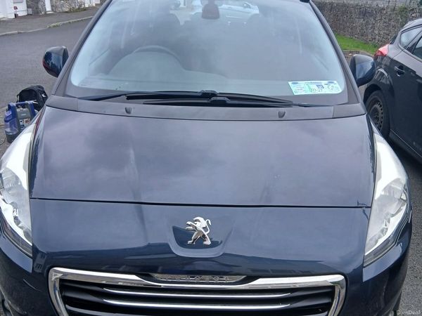 Peugeot 5008 MPV, Diesel, 2015, Blue