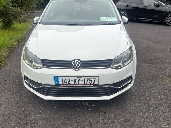 Volkswagen Polo Hatchback, Petrol, 2014, White