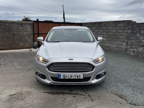 Ford Mondeo Hatchback, Diesel, 2016, Silver