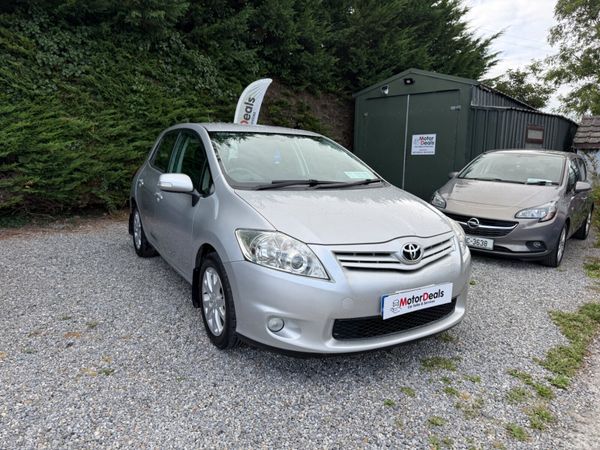 Toyota Auris Hatchback, Petrol, 2012, Silver