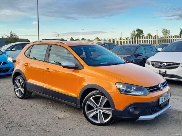 Volkswagen Polo Hatchback, Petrol, 2011, Orange