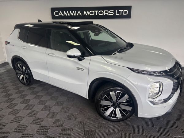 Mitsubishi Outlander SUV, Petrol Plug-in Hybrid, 2024, White
