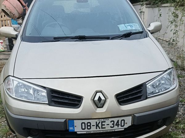 Renault Megane Hatchback, Petrol, 2008, Gold