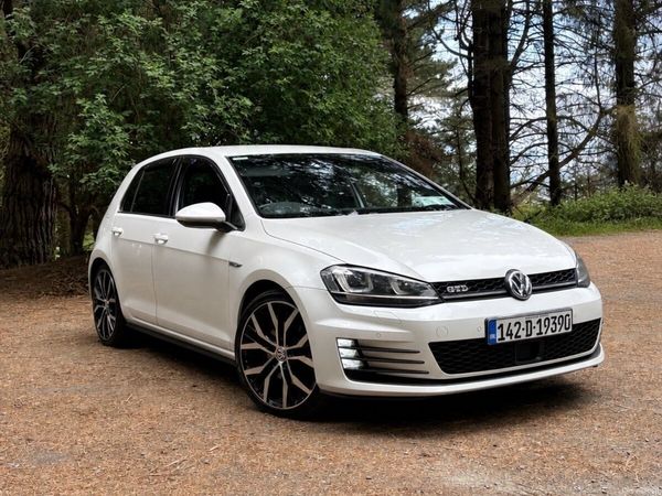 Volkswagen Golf Hatchback, Diesel, 2014, White
