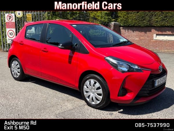 Toyota Yaris Hatchback, Petrol, 2019, Red