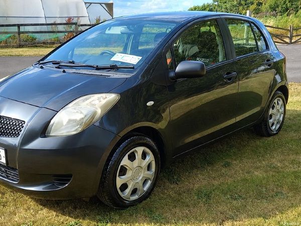 Toyota Yaris Hatchback, Petrol, 2006, Black