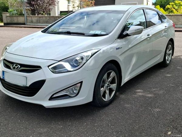 Hyundai i40 Saloon, Diesel, 2013, White