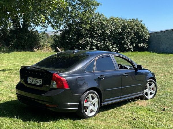 Volvo S40 Saloon, Diesel, 2009, Black