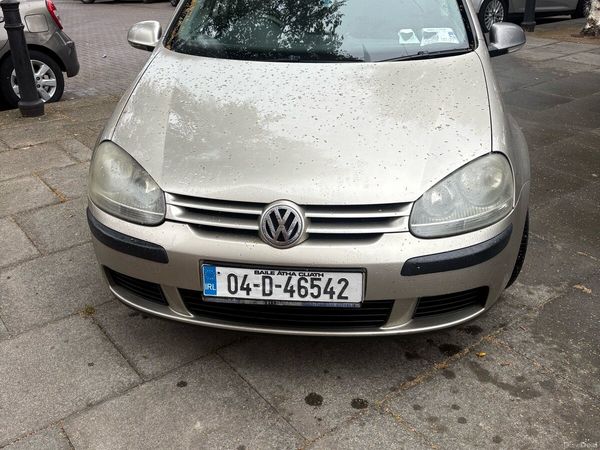 Volkswagen Golf Hatchback, Petrol, 2004, Beige