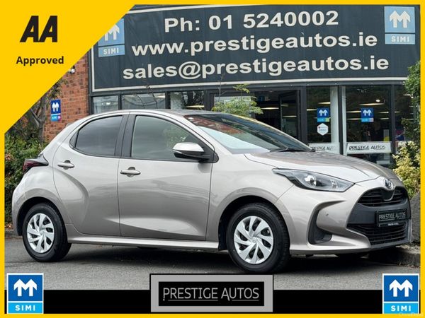 Toyota Yaris Hatchback, Petrol Hybrid, 2021, Brown