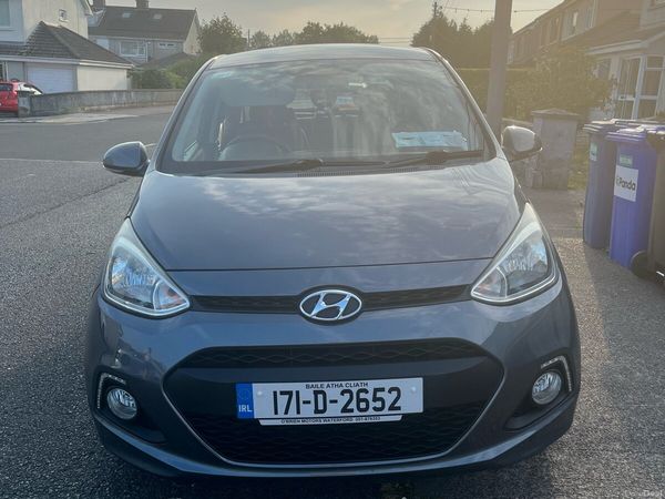 Hyundai i10 Hatchback, Petrol, 2017, Grey