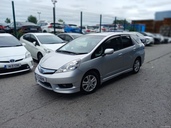 Honda Shuttle Estate, Petrol Hybrid, 2012, Silver