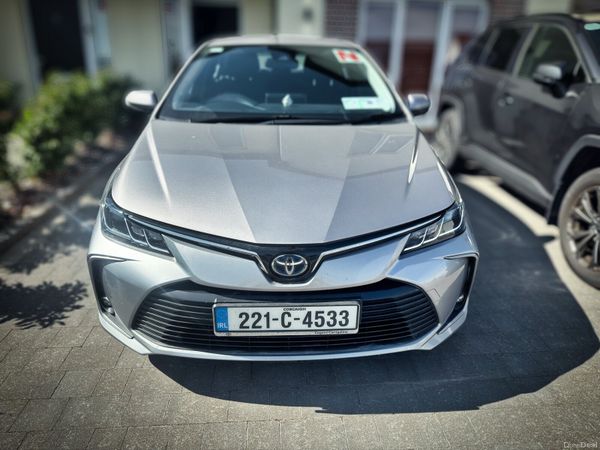 Toyota Corolla Saloon, Petrol Hybrid, 2022, Grey