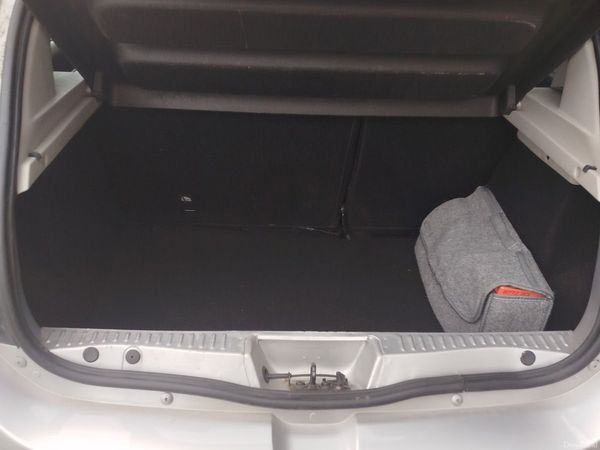 Dacia Sandero Stepway Hatchback, Diesel, 2014, Silver
