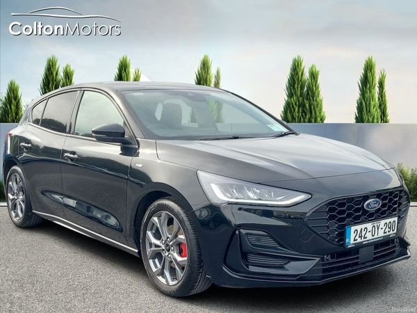 Ford Focus Hatchback, Petrol, 2024, Black