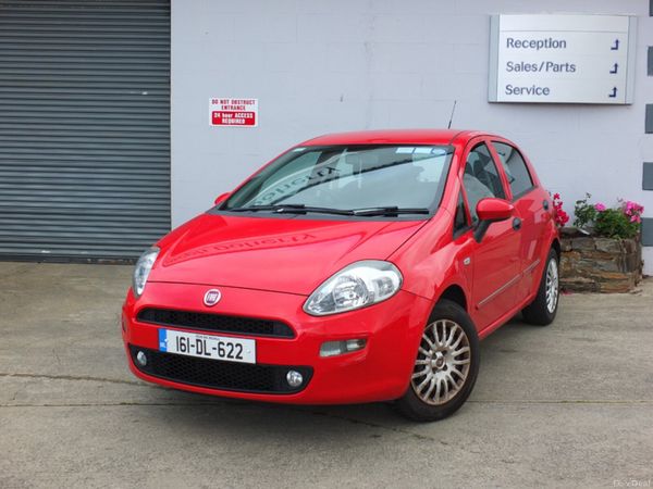 Fiat Punto Hatchback, Petrol, 2016, Red