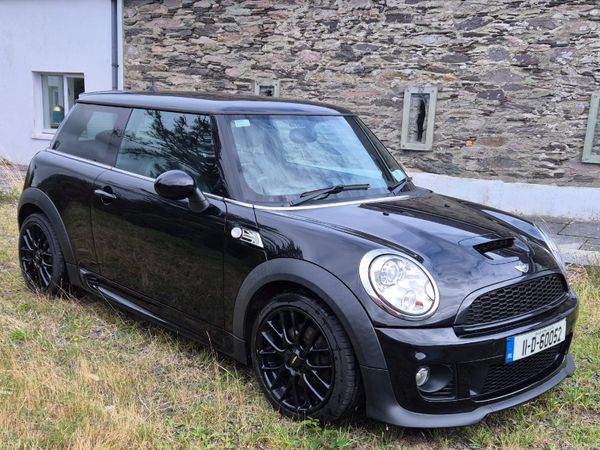 Mini Cooper Hatchback, Petrol, 2011, Black