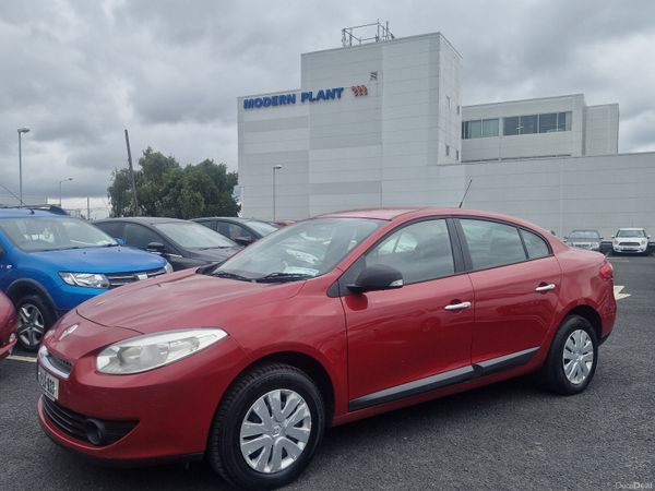 Renault Fluence Saloon, Diesel, 2011, Red