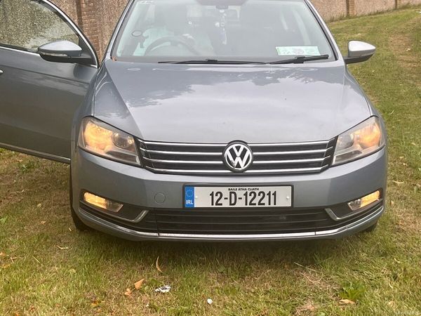 Volkswagen Passat Saloon, Diesel, 2012, Grey