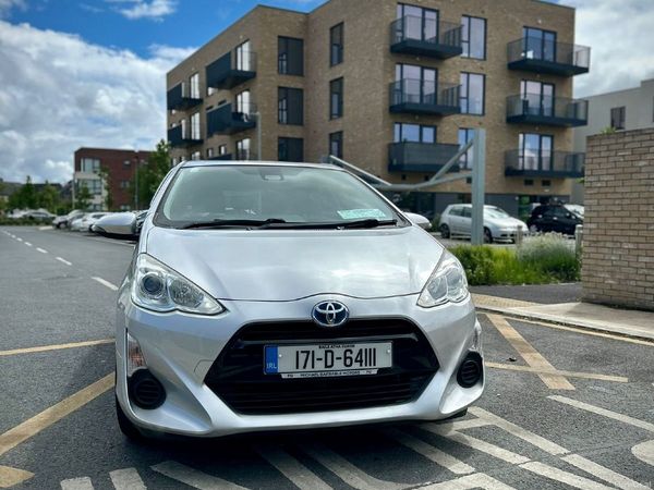 Toyota Aqua Hatchback, Petrol Hybrid, 2017, Silver