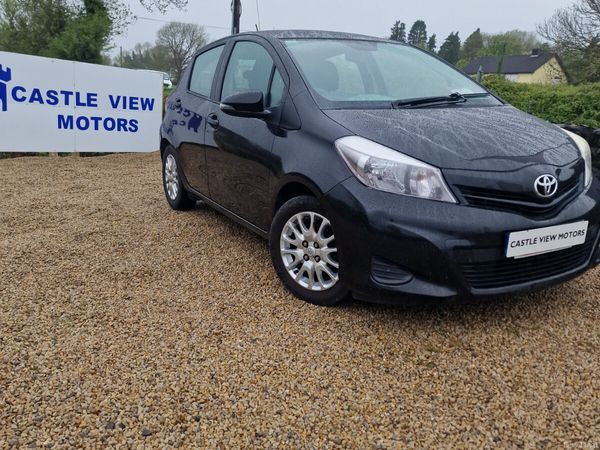 Toyota Yaris Hatchback, Petrol, 2012, Black