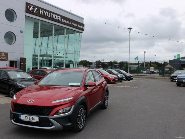 Hyundai KONA MPV, Petrol Hybrid, 2023, Red