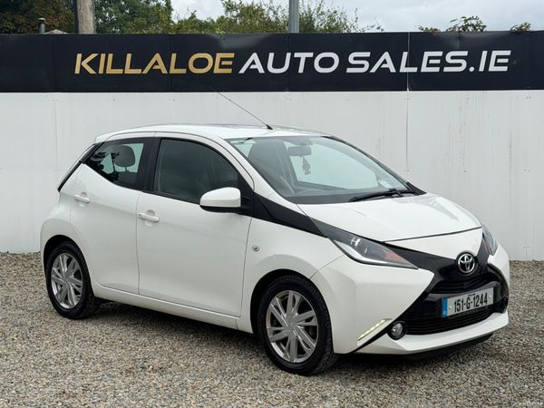Toyota Aygo Hatchback, Petrol, 2015, White