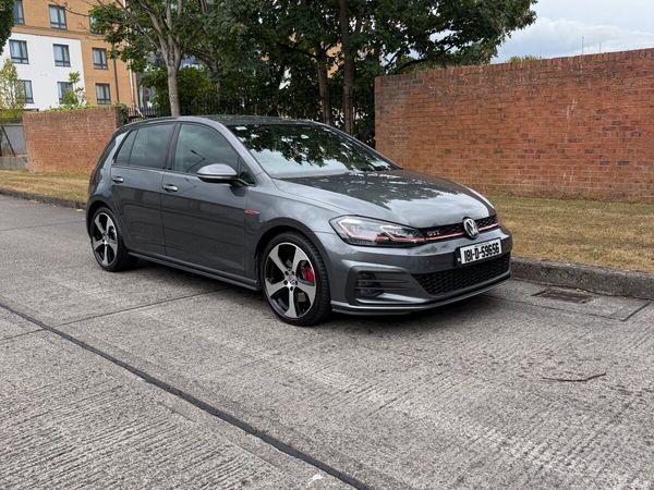 Volkswagen Golf Hatchback, Petrol, 2018, Grey