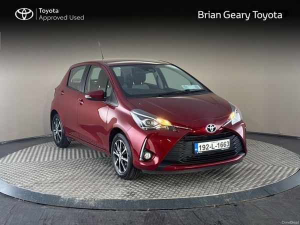 Toyota Yaris Hatchback, Petrol, 2019, Red