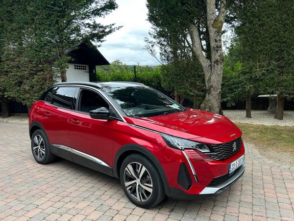 Peugeot 3008 MPV, Petrol, 2023, Red