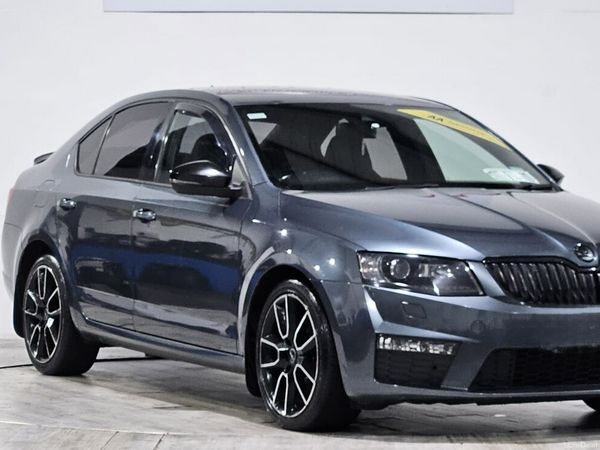 Skoda Octavia Saloon, Diesel, 2016, Grey