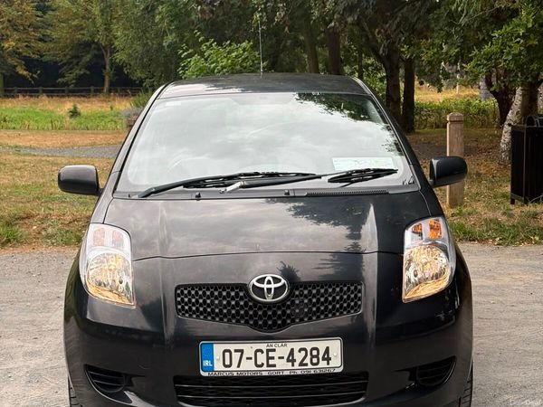 Toyota Yaris Hatchback, Petrol, 2007, Black
