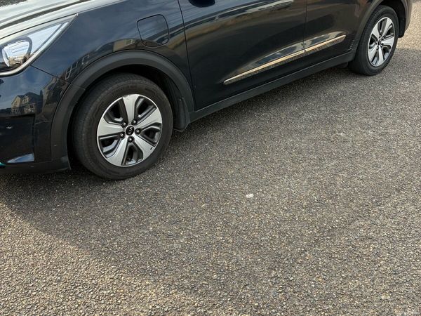 Kia Niro SUV, Petrol Plug-in Hybrid, 2018, Blue
