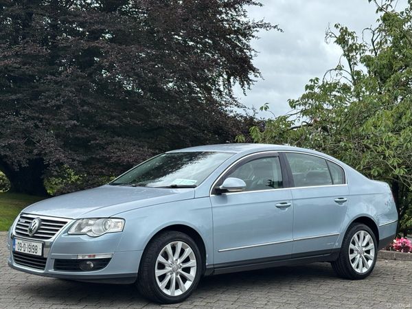 Volkswagen Passat Saloon, Diesel, 2009, Blue