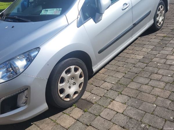 Peugeot 308 Estate, Diesel, 2013, Silver