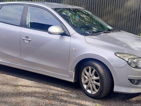Hyundai i30 Hatchback, Diesel, 2010, Silver