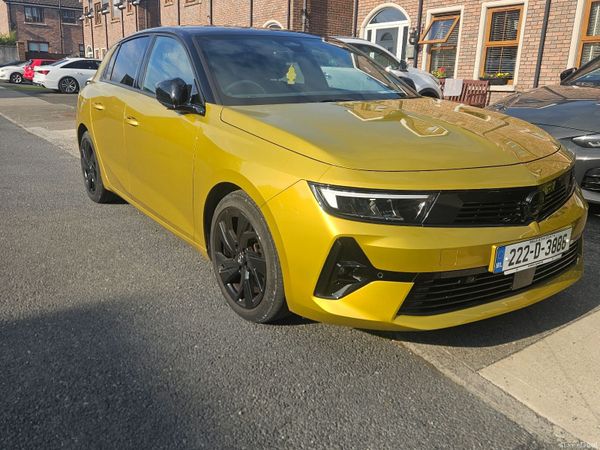 Opel Astra Hatchback, Diesel, 2022, Yellow