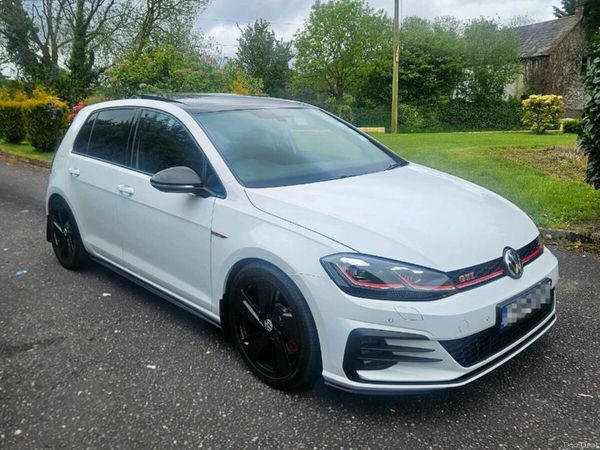 Volkswagen Golf Estate, Petrol, 2019, White