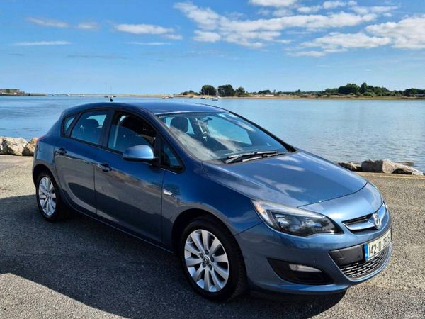 Vauxhall Astra Hatchback, Diesel, 2014, Blue