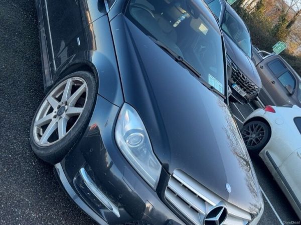 Mercedes-Benz C-Class Saloon, Diesel, 2011, Black