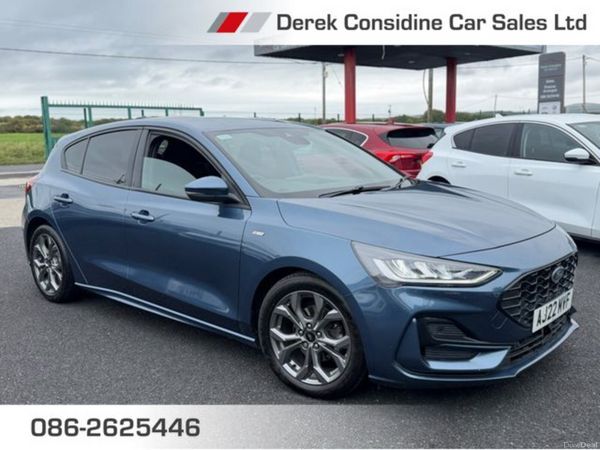 Ford Focus Hatchback, Diesel, 2022, Blue