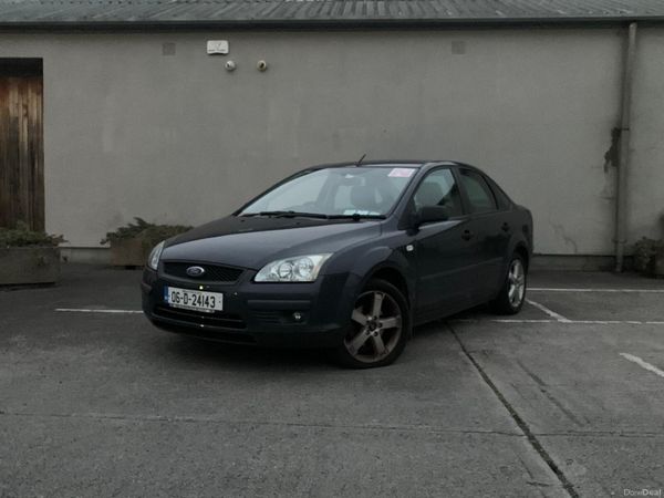 Ford Focus Saloon, Petrol, 2006, Grey