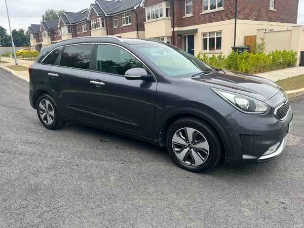 Kia Niro SUV, Petrol Hybrid, 2016, Grey