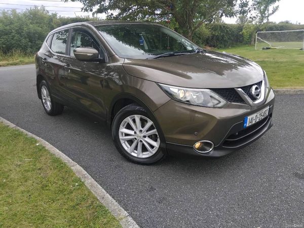 Nissan Qashqai Hatchback, Diesel, 2014, Brown